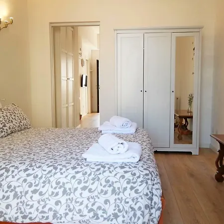 Likehome - Via Crema Apartament *