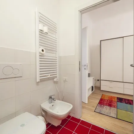 Likehome - Via Crema * Milan