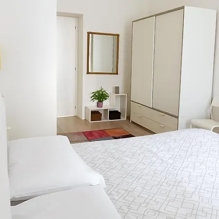 Likehome - Via Crema Appartement